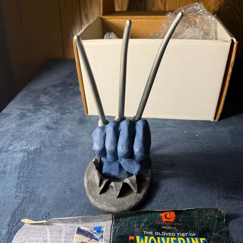 Creative License Wolverine Gloved Fist Three Pen Desk Set